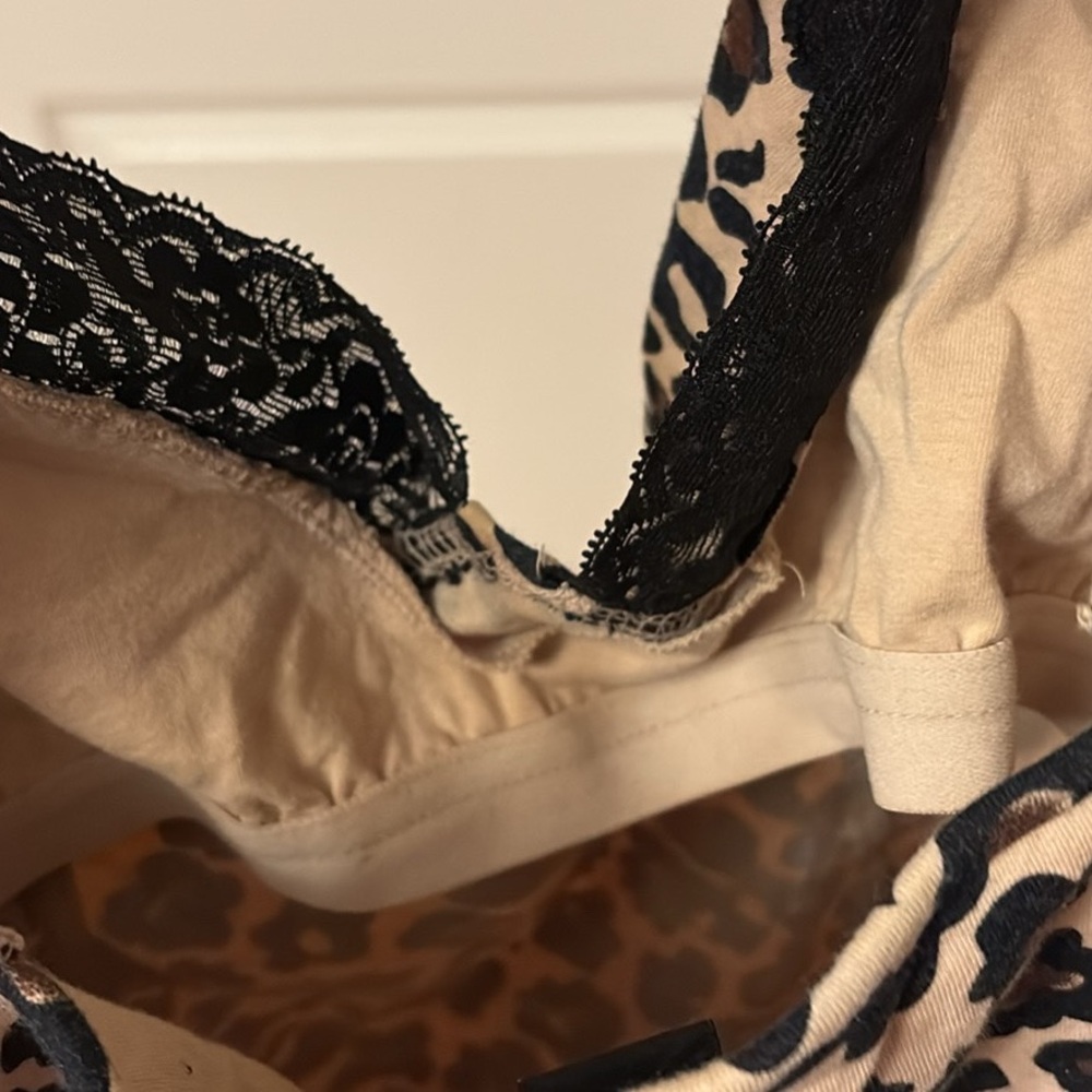 Moda International leopard Beige and Black Lace Top - Picture 4 of 6